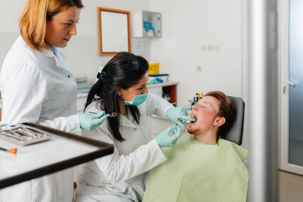 Best Emergency Tooth Extraction in Knob Noster, MO